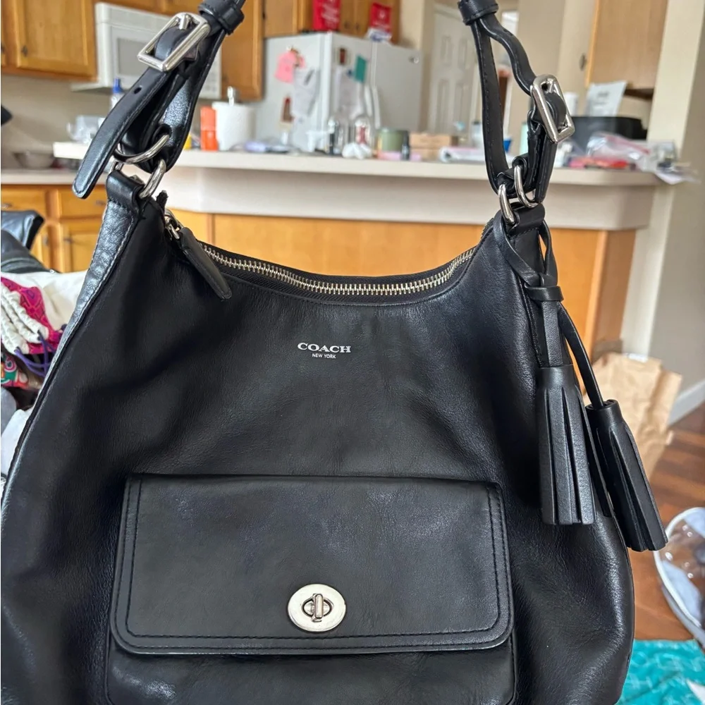Coach B1393-22381 Legacy Courtenay Hobo Black Glove Tanned Leather Shoulder EUC - Picture 15 of 15